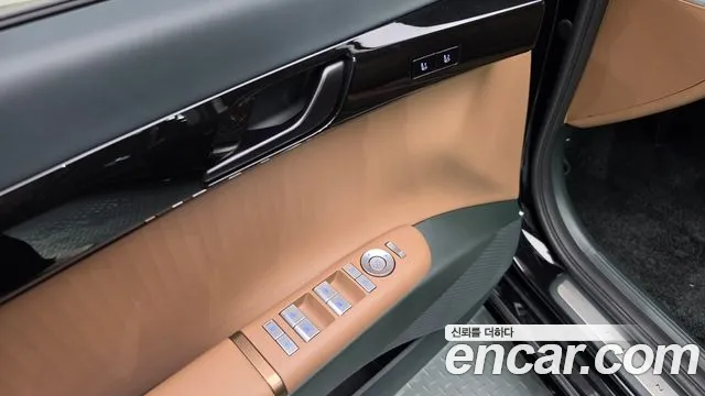 Hyundai Grandeur GN7 — Фото автомобиля 28