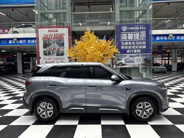 BYD Yuan UP — Фото автомобиля 7