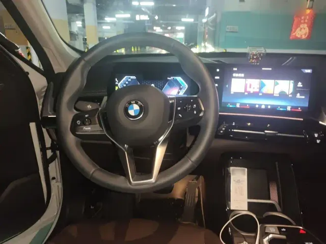 BMW X1 — Фото автомобиля 2