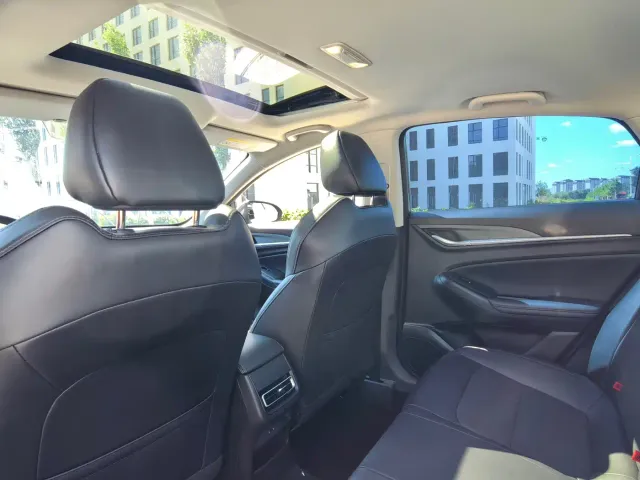 Changan Eado — Фото автомобиля 5