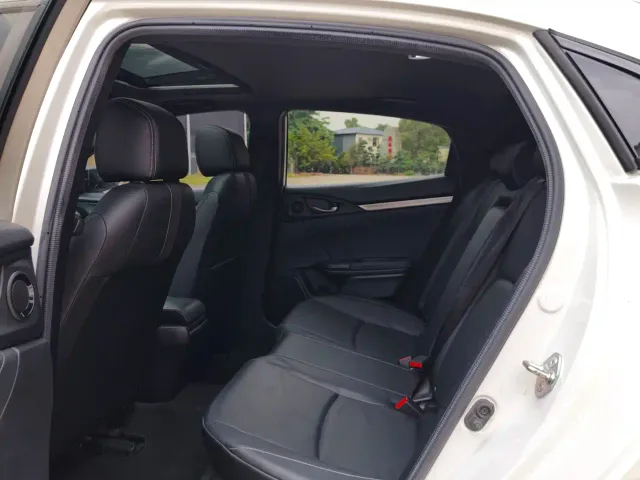 Honda Civic — Фото автомобиля 10