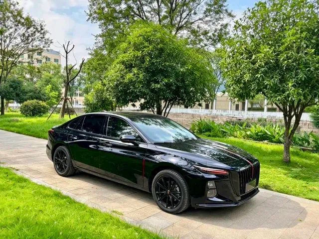 Hongqi H5 — Фото автомобиля 3