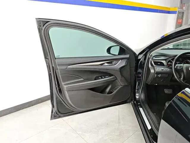 Buick LaCrosse — Фото автомобиля 7