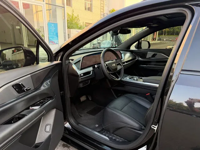 Cadillac XT5 — Фото автомобиля 4
