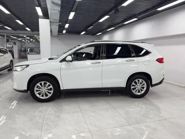 Haval M6 — Фото автомобиля 3