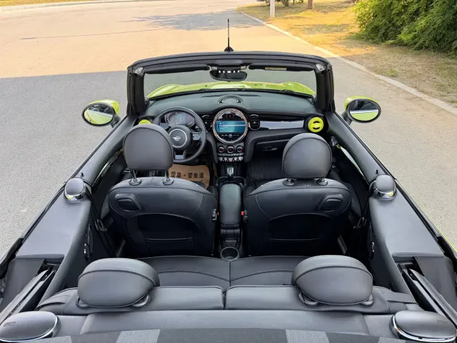 MINI Hatch — Фото автомобиля 9