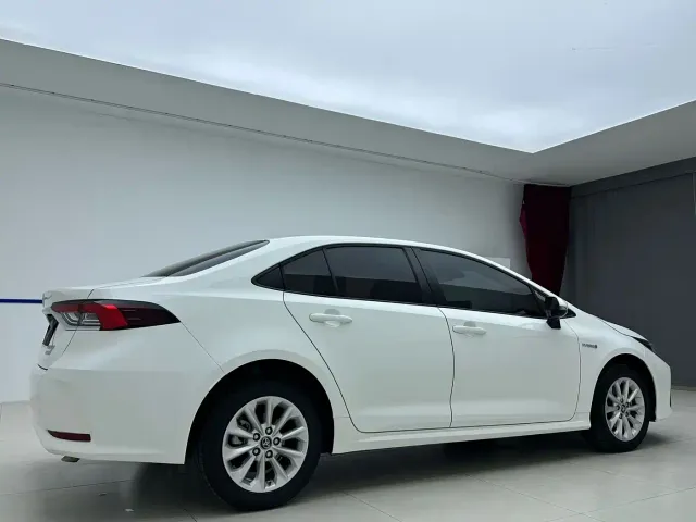 Toyota Corolla — Фото автомобиля 6