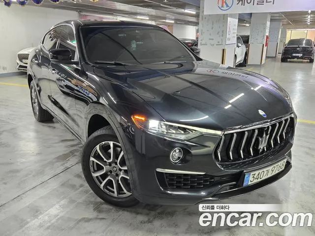 Фотография автомобиля — Maserati Levante