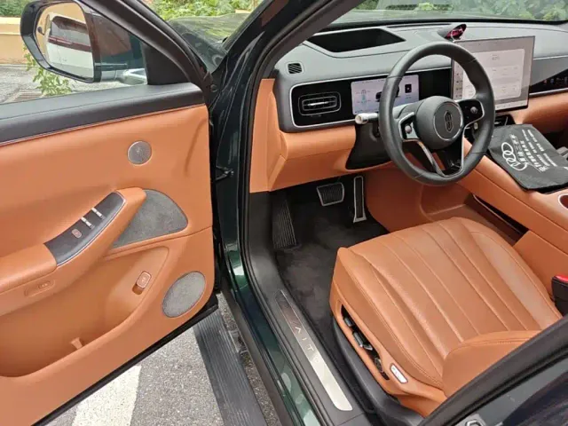 Aito M7 — Фото автомобиля 11