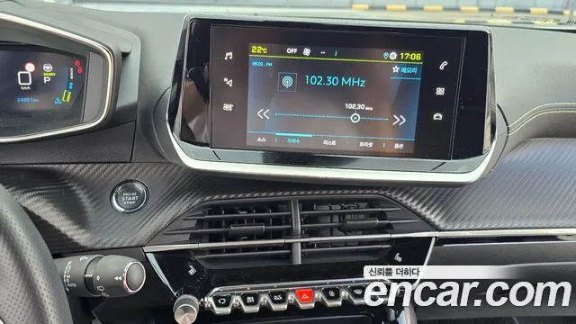 Peugeot 2008 Generation 2 — Фото автомобиля 16
