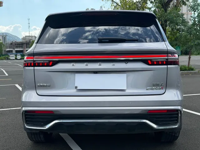 Geely Xingyue L — Фото автомобиля 5