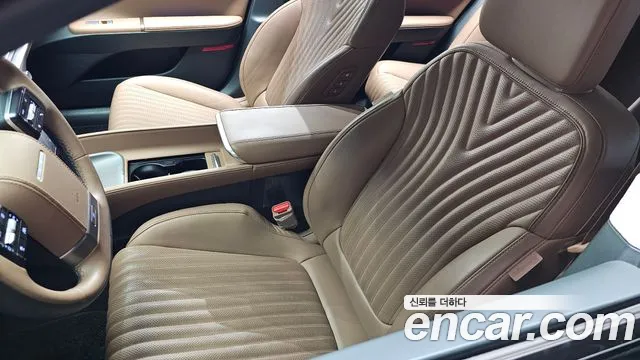 Hyundai Grandeur GN7 — Фото автомобиля 30