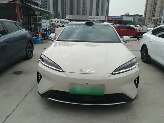 BYD Seal 07 DM-i — Фото автомобиля 2
