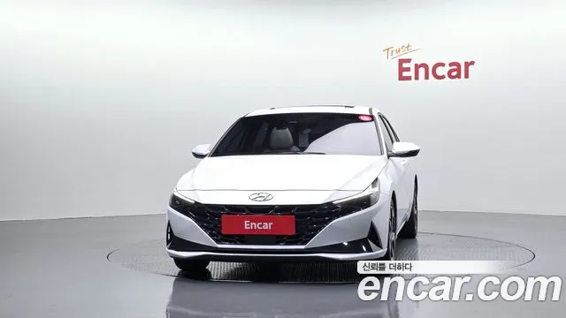 Hyundai Avante CN7 — Фото автомобиля 3