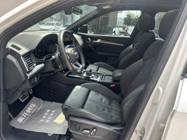 Audi Q5L — Фото автомобиля 11