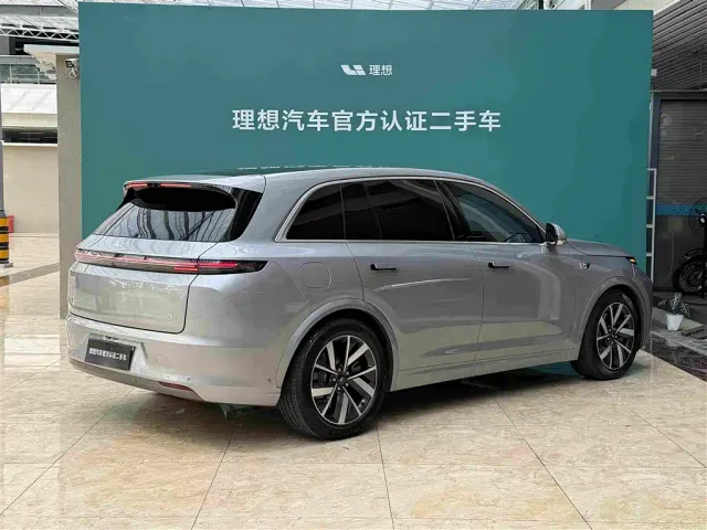 Li Auto L7 — Фото автомобиля 19