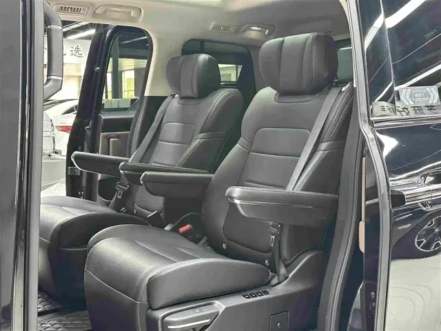GAC Trumpchi E8 — Фото автомобиля 15