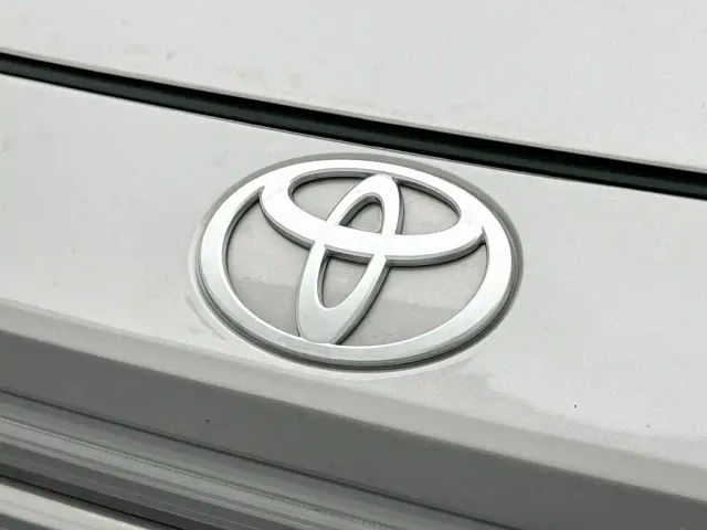 Toyota bZ5 — Фото автомобиля 26