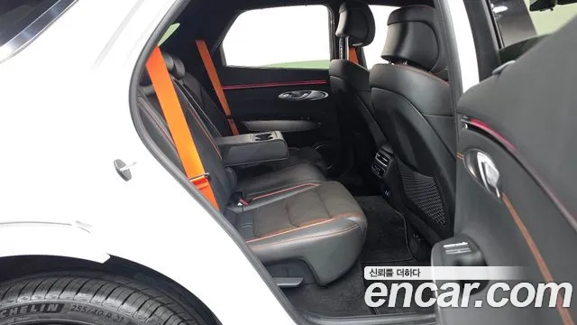 Genesis GV70 — Фото автомобиля 17