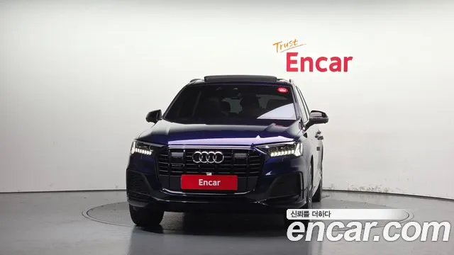 Audi Q7 — Фото автомобиля 3