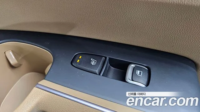 Kia Sorento Новый Sorento 4 поколение Бензин 2.5T 2WD — Фото автомобиля 15