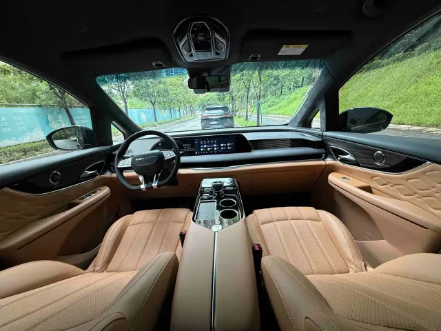 Forthing Xinghai V9 — Фото автомобиля 9