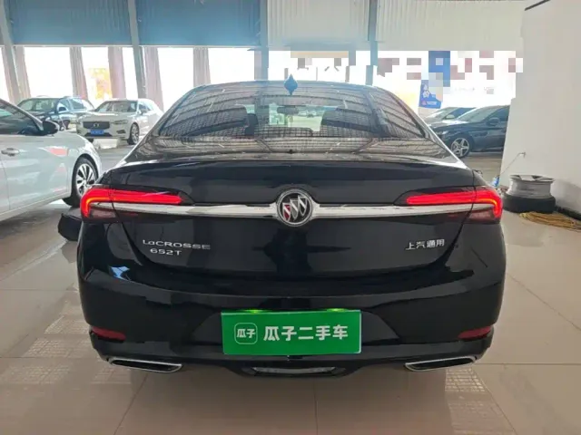 Buick LaCrosse — Фото автомобиля 5