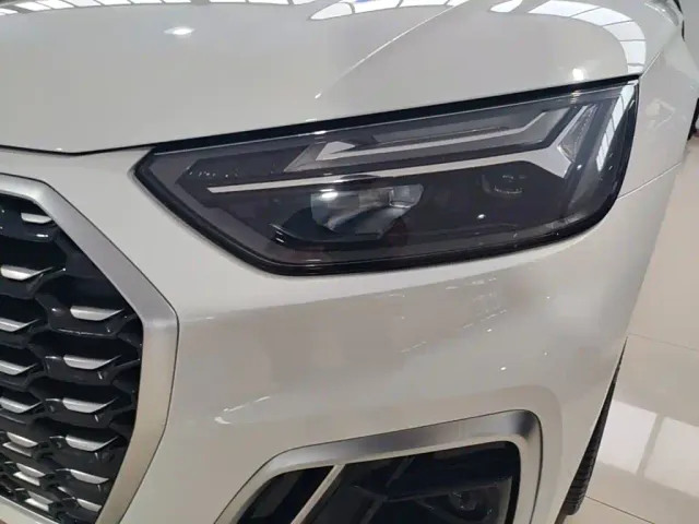 Audi Q5L Sportback — Фото автомобиля 23