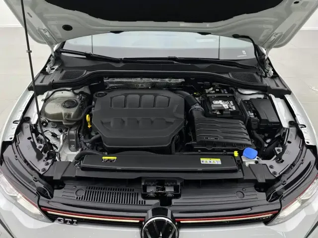 Volkswagen Golf GTI — Фото автомобиля 8