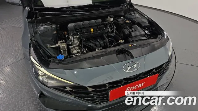 Hyundai Avante — Фото автомобиля 9