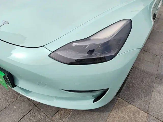 Tesla Model 3 — Фото автомобиля 23