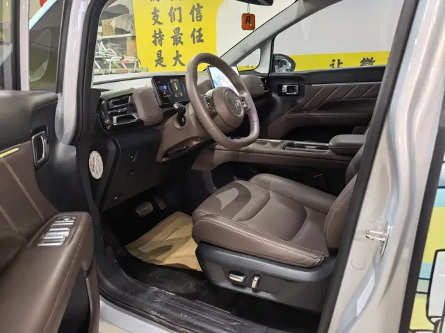 Wuling Starlight 730 — Фото автомобиля 6