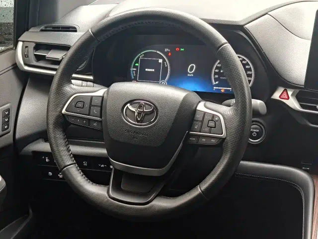 Toyota Granvia — Фото автомобиля 7