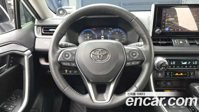 Toyota RAV4 — Фото автомобиля 13
