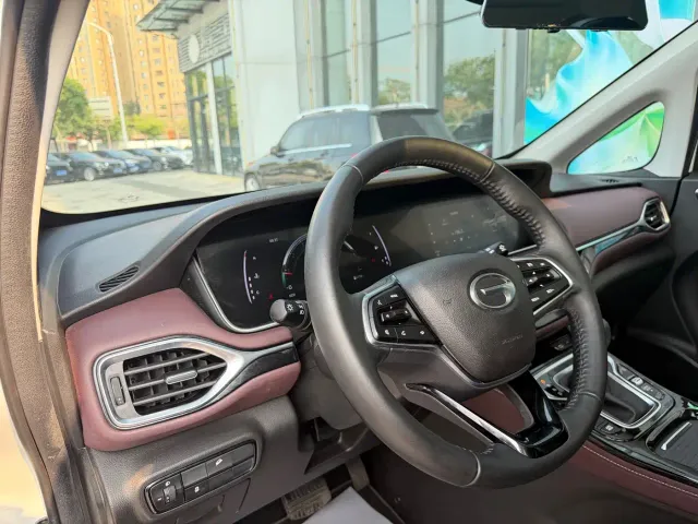 GAC Trumpchi M6 — Фото автомобиля 12