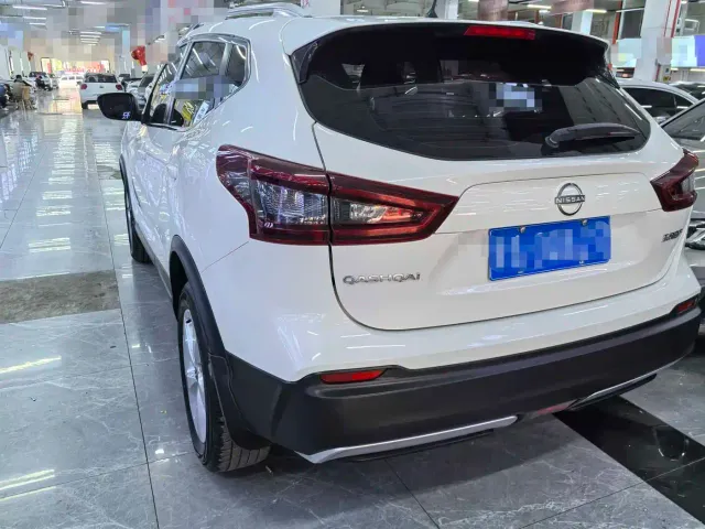 Nissan Qashqai — Фото автомобиля 4