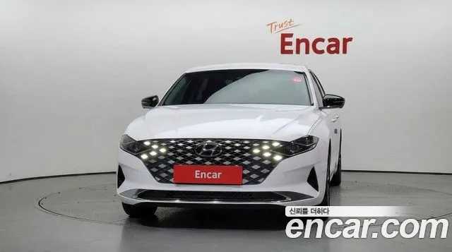 Hyundai Grandeur Grandeur (New) — Фото автомобиля 3