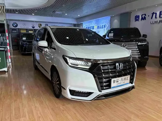 Фотография автомобиля — Honda Elysion