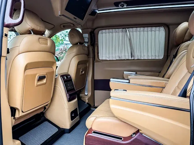 Mercedes-Benz V-Class — Фото автомобиля 12