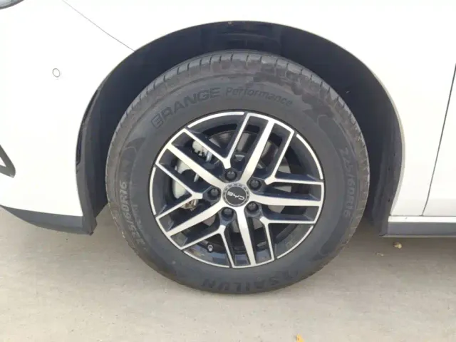 BYD Seal 05 DM-i — Фото автомобиля 22