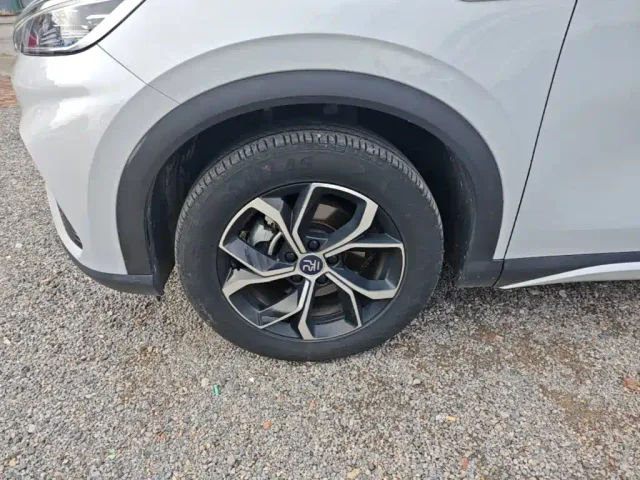 BYD Yuan PLUS — Фото автомобиля 22