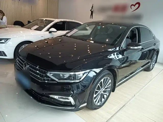 Фотография автомобиля — Volkswagen Magotan