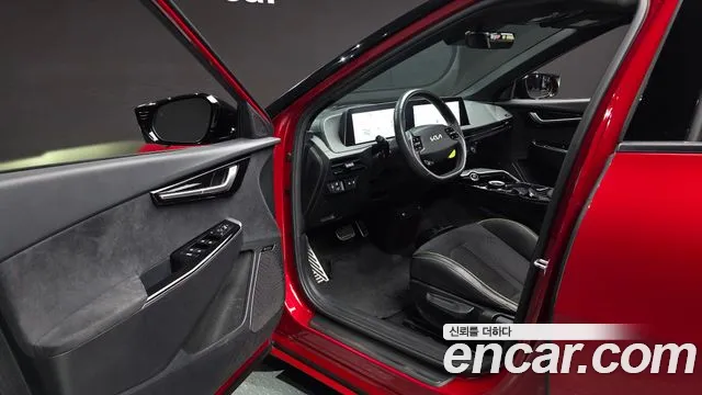 Kia EV6 — Фото автомобиля 10