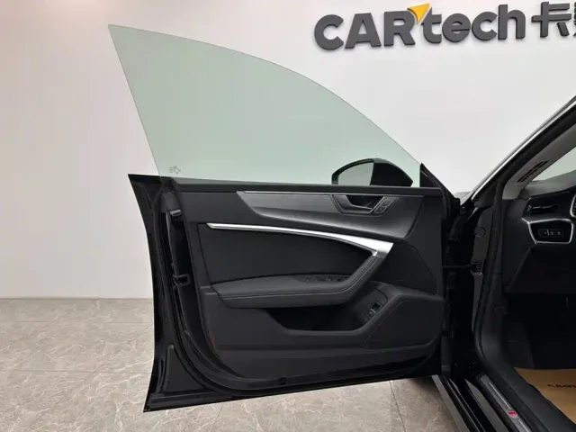 Audi A7L — Фото автомобиля 15