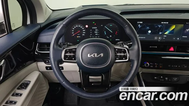 Kia Carnival Generation 4 — Фото автомобиля 13