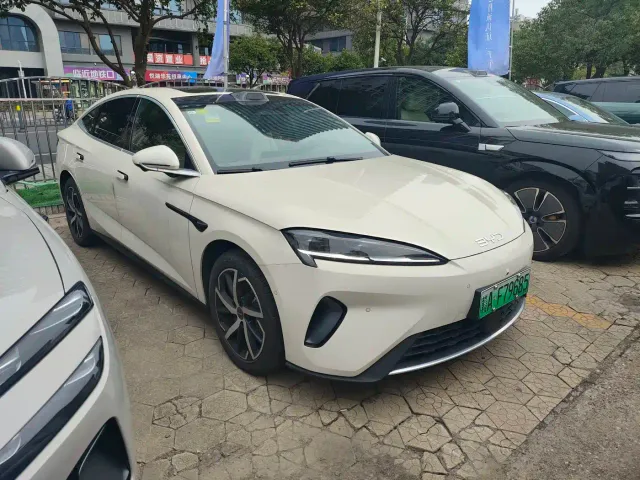 BYD Seal 07 DM-i — Фото автомобиля 15
