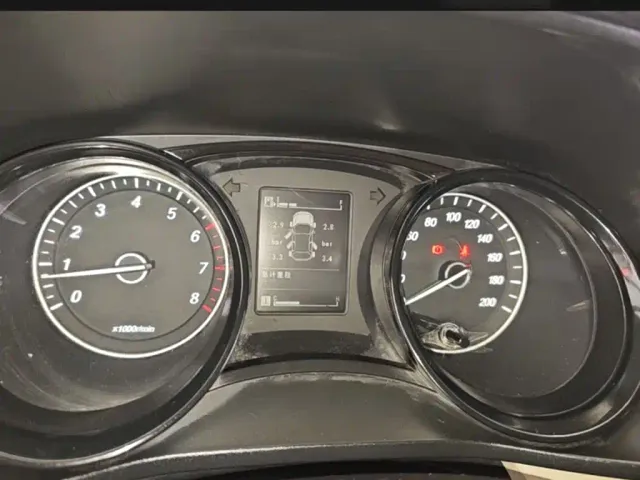 Wuling Zhengcheng — Фото автомобиля 11