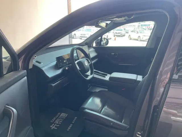 Leapmotor C10 — Фото автомобиля 12