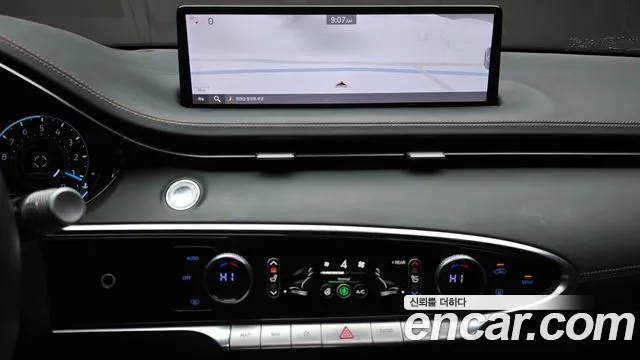 Genesis GV70 — Фото автомобиля 23