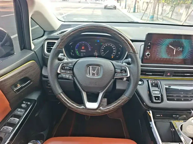 Honda Odyssey — Фото автомобиля 10